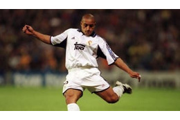 ロベルト・カルロスの「悪魔的威力の左足」が今再び話題に 画像