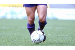 隠れた名FWナッピ、伝説の「元祖アシカドリブル」がこれ 画像