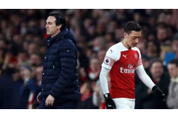 「アーセナルで孤立した」エメリ監督、エジルとの“確執”を明かす 画像