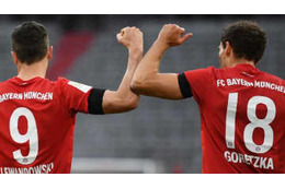 久保建英もびっくり！？バイエルンMFゴレツカの「超筋肉」がおかしい 画像