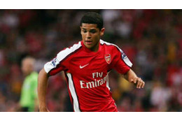 元アーセナルMFデニウソン、15分で退団し1年以上無職 画像