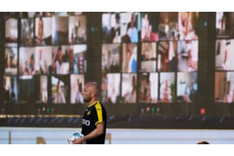 会場にサポーターの映像…デンマークの「リモート応援」模様がこれだ 画像