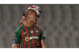 前田大然はスピードだけじゃない！復帰戦でやった「跳ヘッド」がこれ 画像