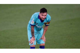 メッシ、体温計に翻弄される 画像