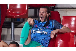 完全ベンチ要員のベイル、ウキウキの「覗き見シーン」がこれ 画像