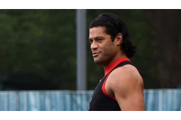 33歳フッキ、体脂肪率8％の「ガチムチ腹筋」がこちら 画像