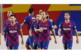 バルセロナ、選手が「新ユニ初体験」その模様がこれだ 画像