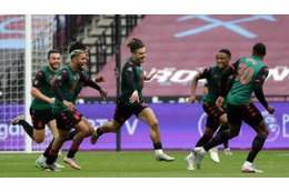 「何も勝ち取ってねぇのに…」 闘将ロイ・キーン、残留ヴィラの大喜びにドン引き 画像