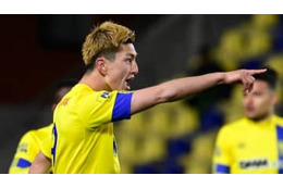 鈴木優磨、危ない…ヒザに浴びた「戦慄タックル」がこれ 画像