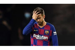 ピケ、この「サーフィン動画」でバルセロナから処罰？ 画像