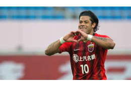 フッキ、美人嫁の足マッサージがこちら 画像