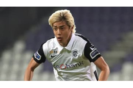 ヘンク伊東純也がやったネイマールみたいな「引き技」がこれ 画像