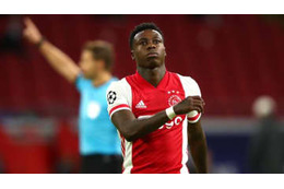 逮捕のオランダ代表FW、従弟への刺傷容疑を否認 画像