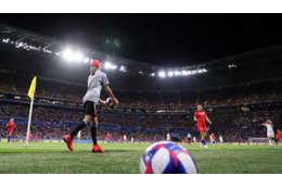 ボールボーイが完全なゴールをぶっ潰す！ 相手チームがブチ切れた「反則クリア」がこれ 画像