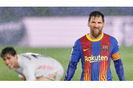 「ルール知らないの？」 不発メッシ、クラシコで主審から“反撃”を食らっていた 画像