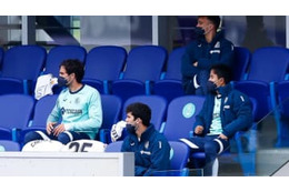 久保建英、日本人対決で出番なし…勝利にもベンチで厳しい表情 画像