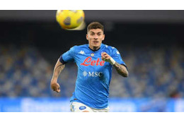 強面リベリも心配！？ナポリDF、股間が絶対痛いことになる 画像