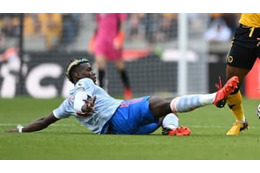 ポグバの足裏タックル、“足破壊”と批判…ロイ・キーンは「相手選手がバカ正直」と指摘 画像