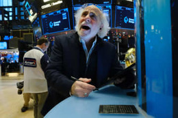 NY株反落、320ドル安 画像