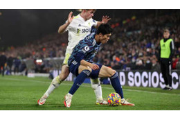 アーセナル冨安の「絶品守備」 アルテタ監督はこんな表情で見てた 画像