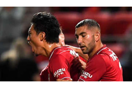 指宿洋史、いきなり豪州デビューゴール！抜け目ない「倒れながらのシュート」 画像