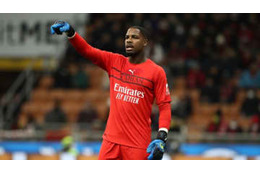 なにやってんだ！？ミランGKメニャン、謎すぎる「FKポジショニング」が話題 画像