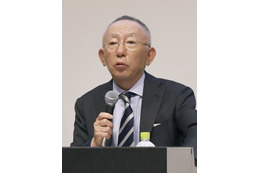 ファストリ中間営業益が過去最高 画像