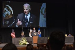 大統領、モンデール氏を追悼 画像