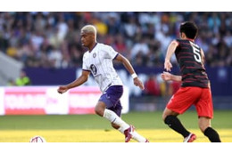 オナイウ阿道、植田直通に見せつけた「鬼シュート」がこれ（動画あり） 画像