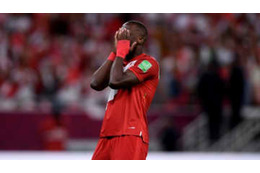 PK失敗でW杯逃す…号泣のペルー代表DF、国民に謝罪して代表引退 画像