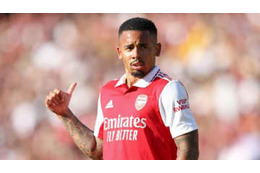 アーセナル新加入ジェズスがやばい！仰天の変態ボレーがこれだ！ 画像