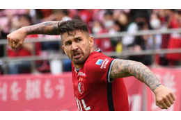 「100万回やって1回のやつ！」鹿島FWエヴェラウドの神ゴール、海外もザワつく 画像