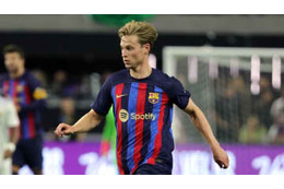 デヨングをいじめる非道バルセロナを訴えろ！ネヴィル兄が苦言 画像