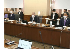 景気判断、6地域引き上げ 画像