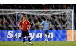 “ゲイ告白”騒動のカシージャスとプジョル、「失礼極まりない」と現役のゲイ選手が酷評 画像