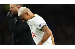 ブラジル代表FWリシャルリソン、負傷交代で大号泣…W杯ピンチか 画像