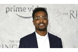 エヴラ、またオールド・トラッフォードの芝を食う 画像