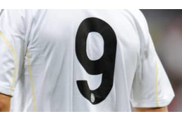 三笘薫だけじゃない！「奇妙な背番号9」を背負った9人の選手 画像