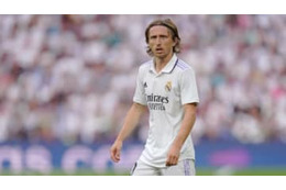 37歳モドリッチ、ありえないミス…レアル監督が“W杯ネタ”でイジる 画像