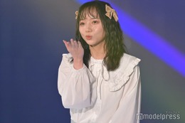 日向坂46齊藤京子、あざと可愛い“きょんこハート”炸裂に会場沸く＜TGC 2023 S／S＞ 画像