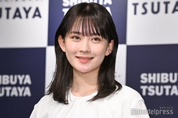 畑芽育“憧れ”伊藤沙莉との共演熱望「思いの丈を告白できたら」＜1st写真集「残照」＞ 画像