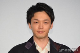 中村倫也、結婚発表後の共演者からの連絡は？バナナマン日村が“体で表現”＜宇宙人のあいつ＞ 画像