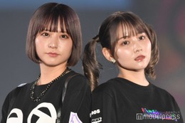 林田真尋＆佐藤ノア、肩寄せポーズでクールな表情＜札幌コレクション 2023 S／S＞ 画像