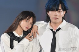 韓国出身女優ハ・ヨンス＆元ネクステ・ロケマサ、リンクコーデで急接近＜札幌コレクション 2023 S／S＞ 画像