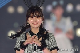 三原羽衣、“ブラックバニー”姿で悩殺キス＜関西コレクション 2023 A／W＞ 画像