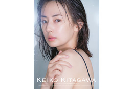 北川景子、艷やかな美背中披露  カレンダー表紙＆特典カット6点解禁 画像