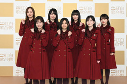 ＜紅白本番＞乃木坂46、白×ゴールドの透け感衣装で登場 “新世代”センターに有吉弘行も感慨「もう5期生の井上和が…」 画像