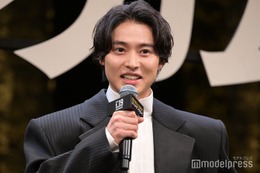 山崎賢人“全身サンローラン”華やか衣装に注目集まる 気になる総額は？ 画像