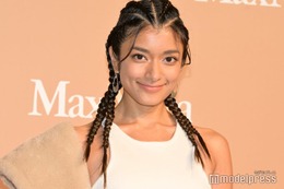 ローラ、自宅の“研究室”が「本格的」「お洒落」と話題  アロマセラピー1級取得を報告 画像