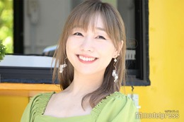 須田亜香里「実はこんなにミニ丈履いてました」美脚コーデに反響「スタイル抜群」「似合いすぎ」 画像